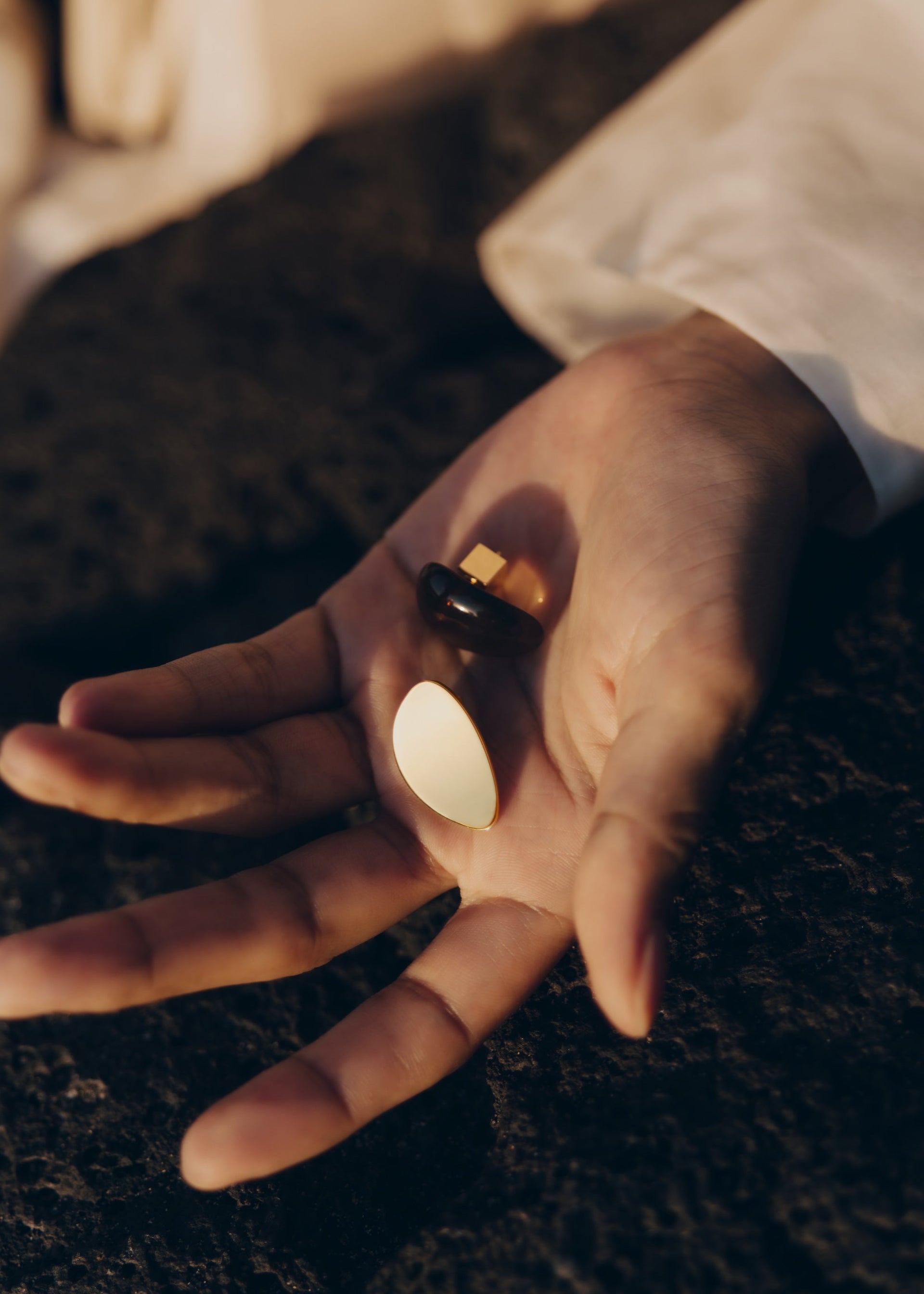 Naé-ørestikker - Røget glas