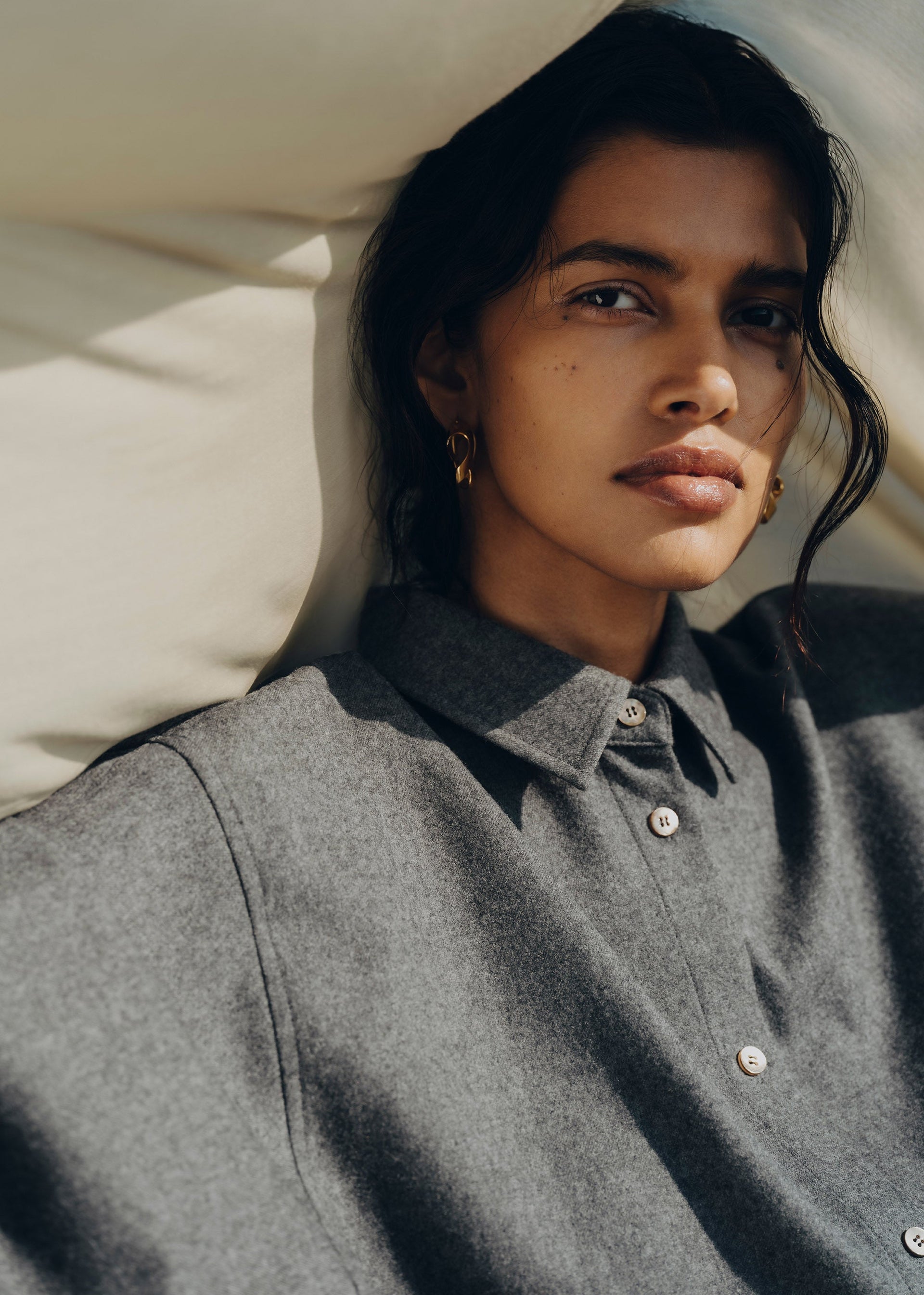 Bølgede Éole-hoops - forgyldt med 24 karat guld