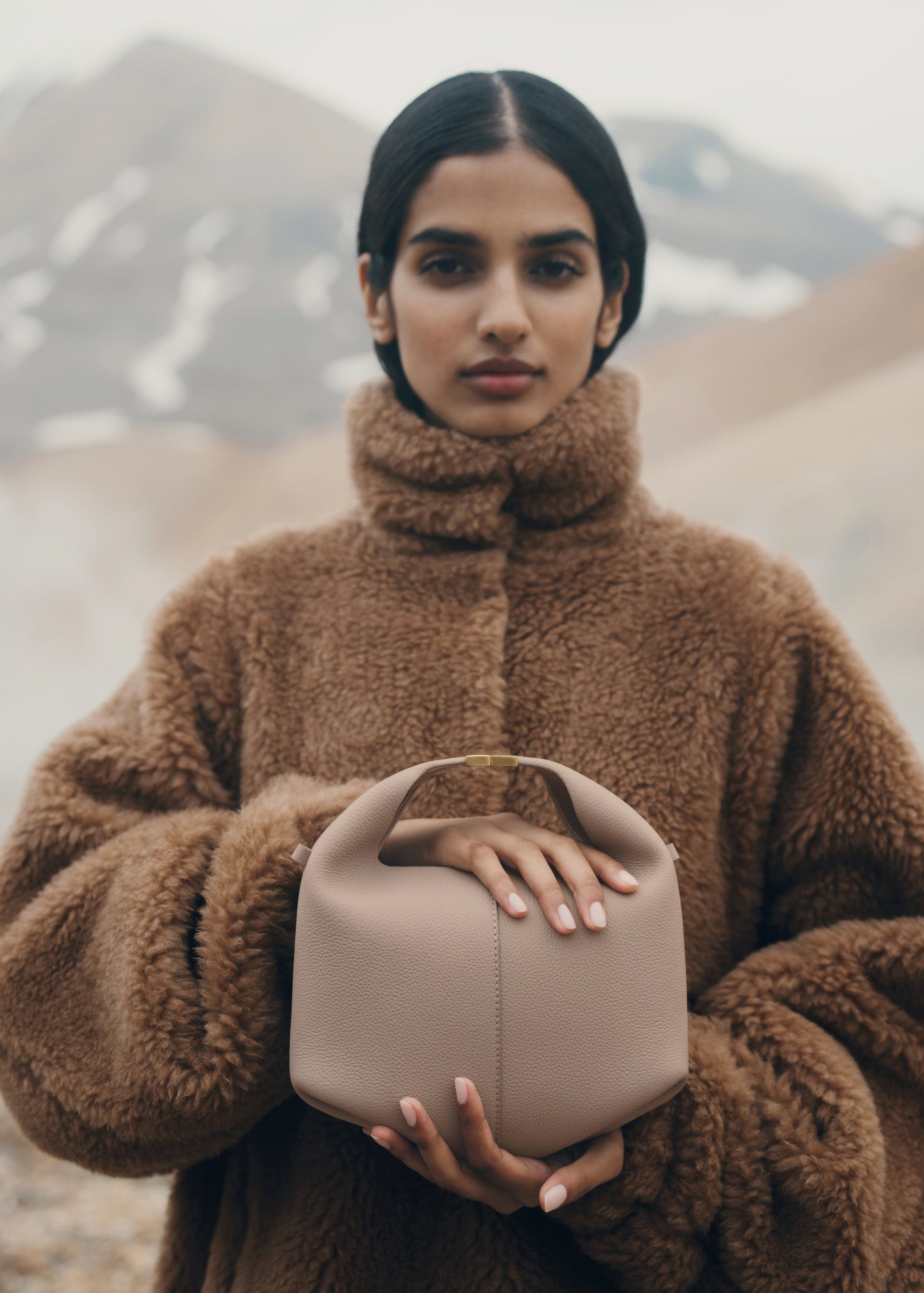 Béri - Gråbrun Kornet