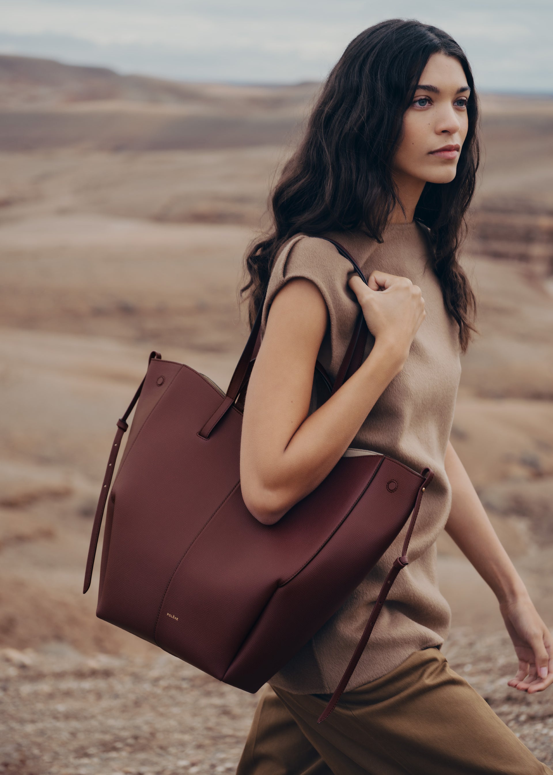 Cyme Tote - Sort Kirsebær Kornet