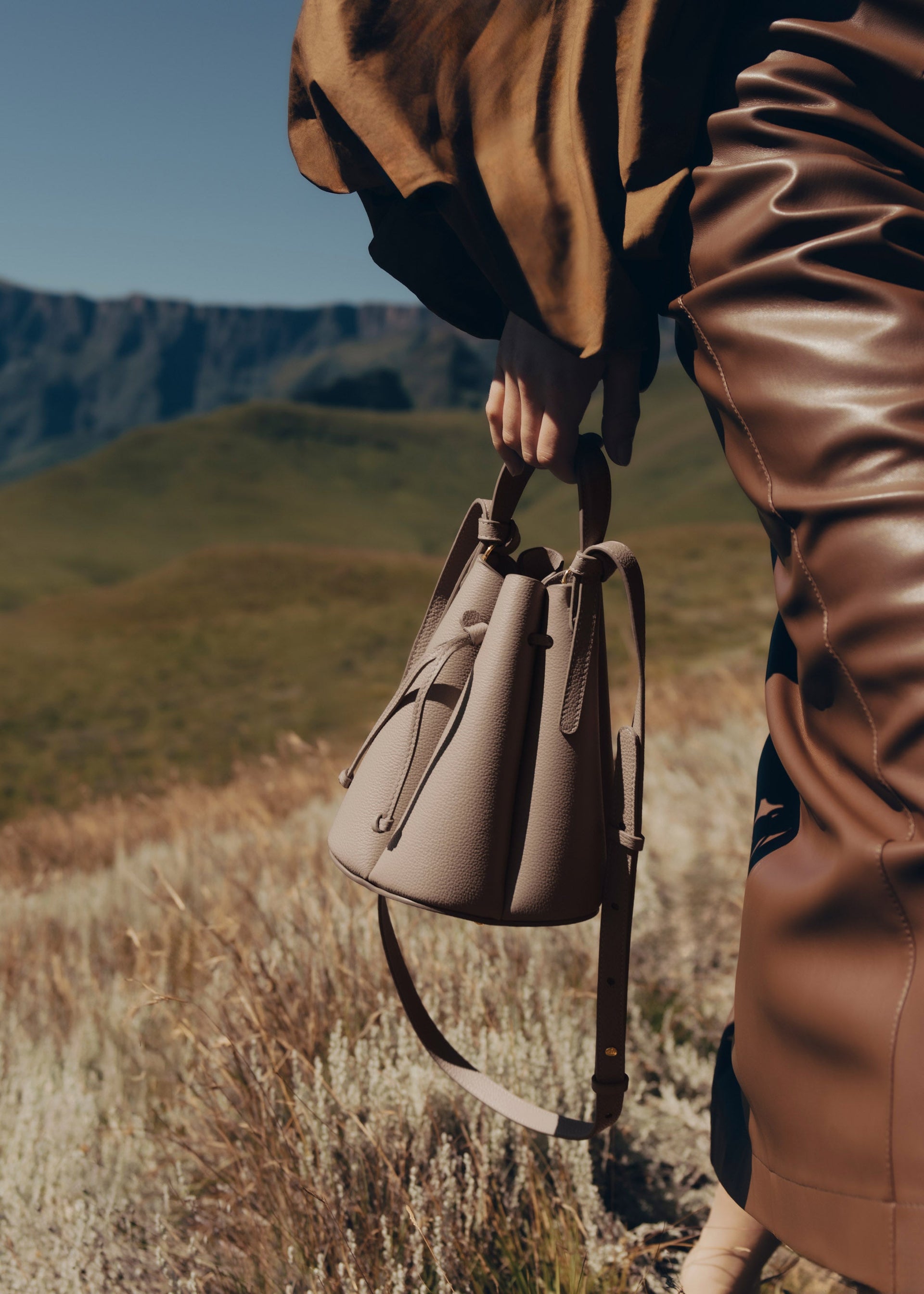 Numéro Huit Mini - Gråbrun Kornet