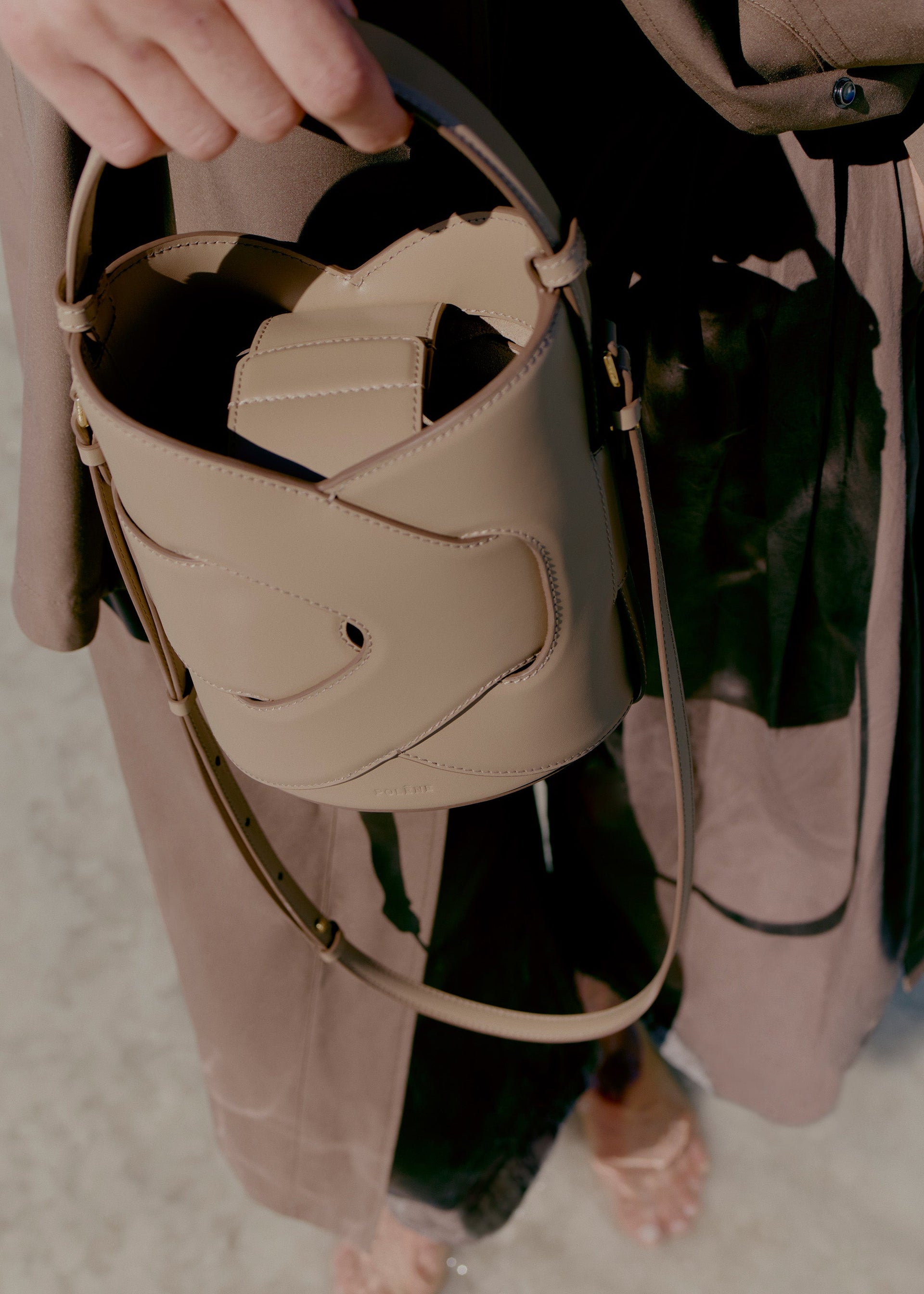 Nodde Seau - Gråbrun Glat