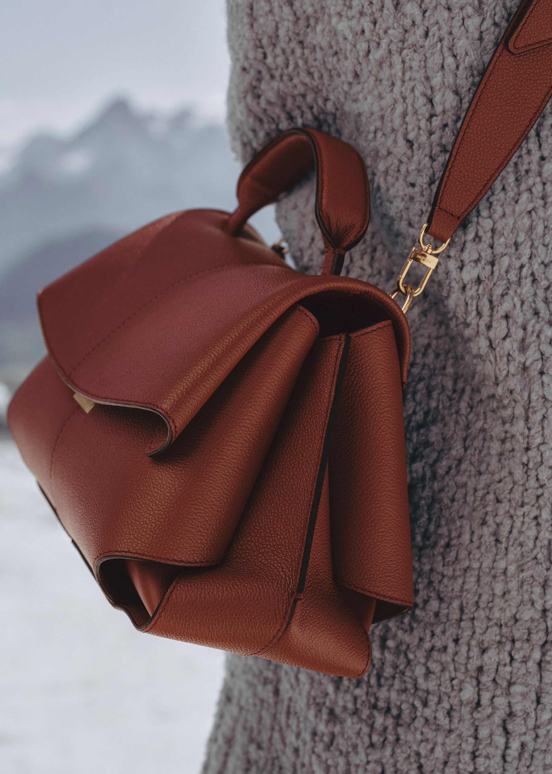 Mokki - Textured Red Clay