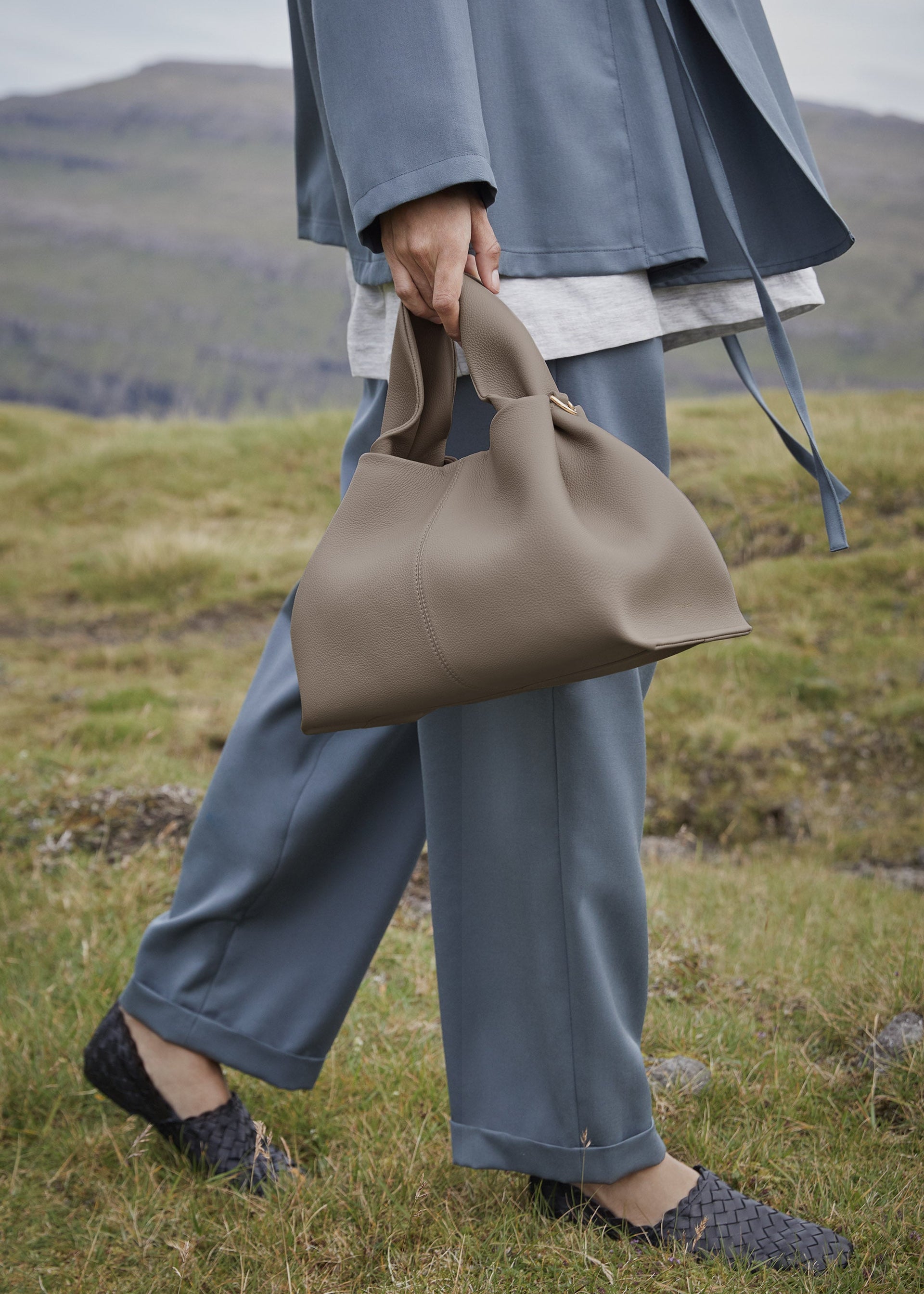 Numéro Neuf - Gråbrun Kornet