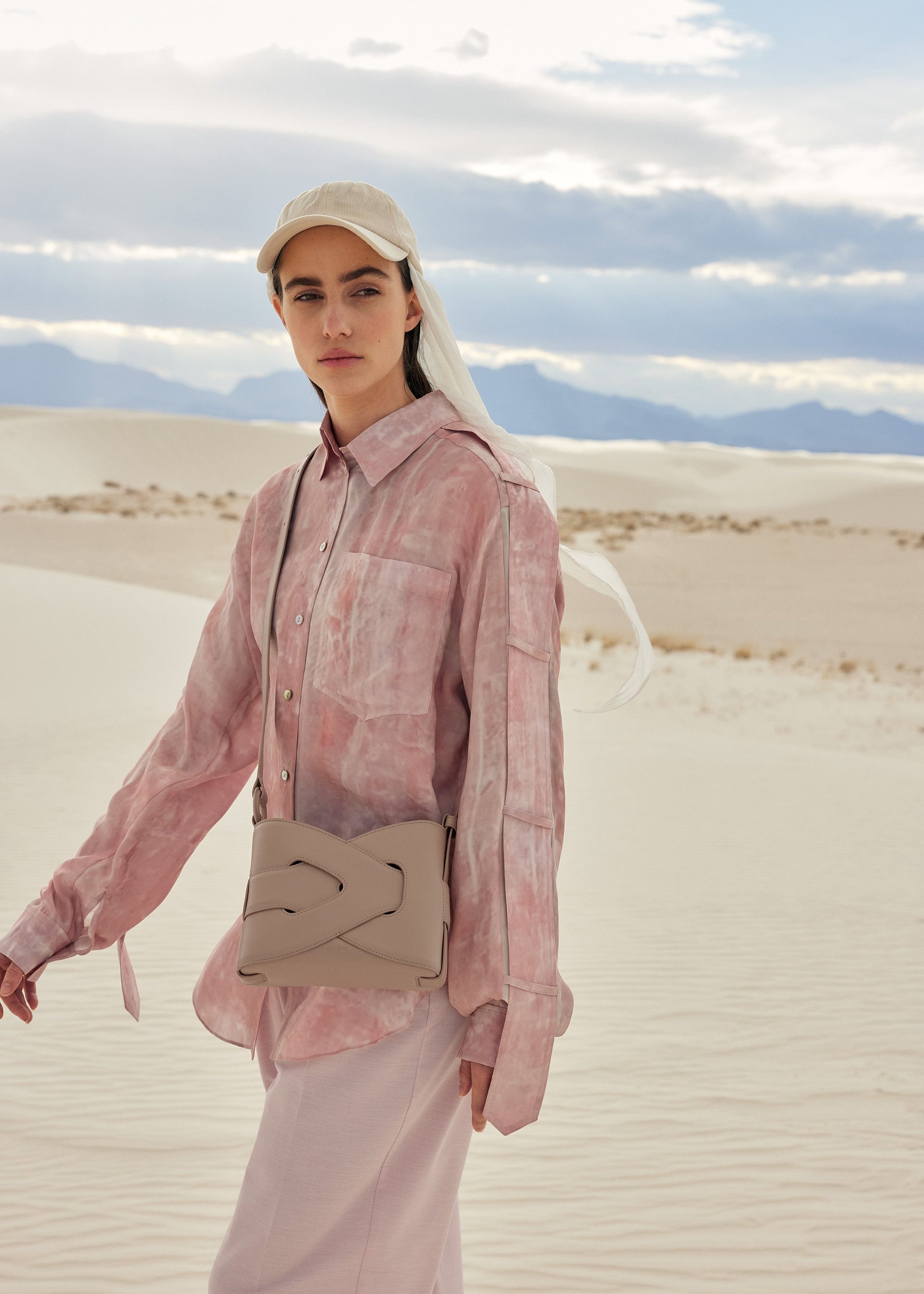 Nodde - gråbrun glat