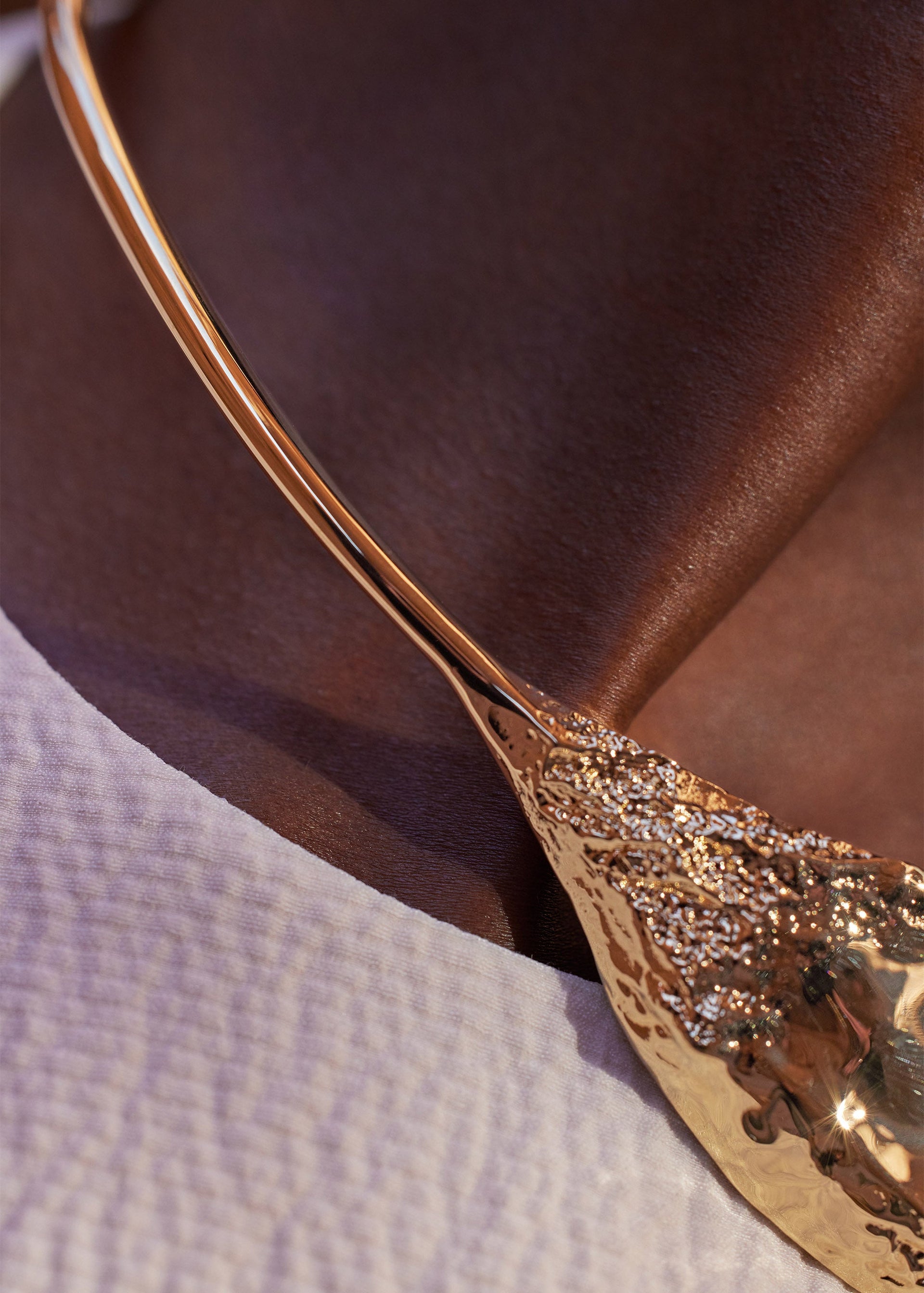 Eroz-halssmykke - forgyldt med 24 karat guld